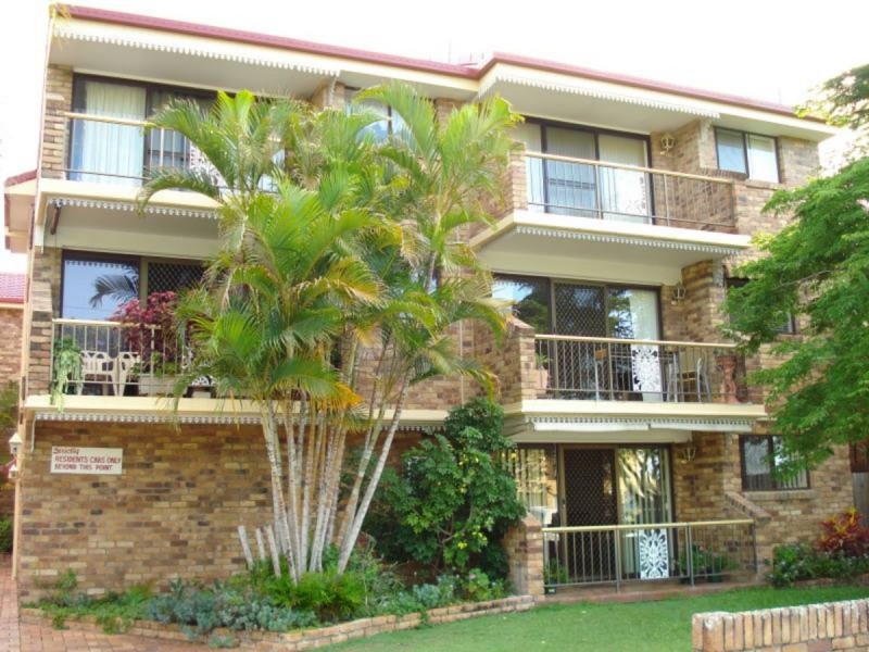 6/6 Broad Street, Labrador QLD 4215