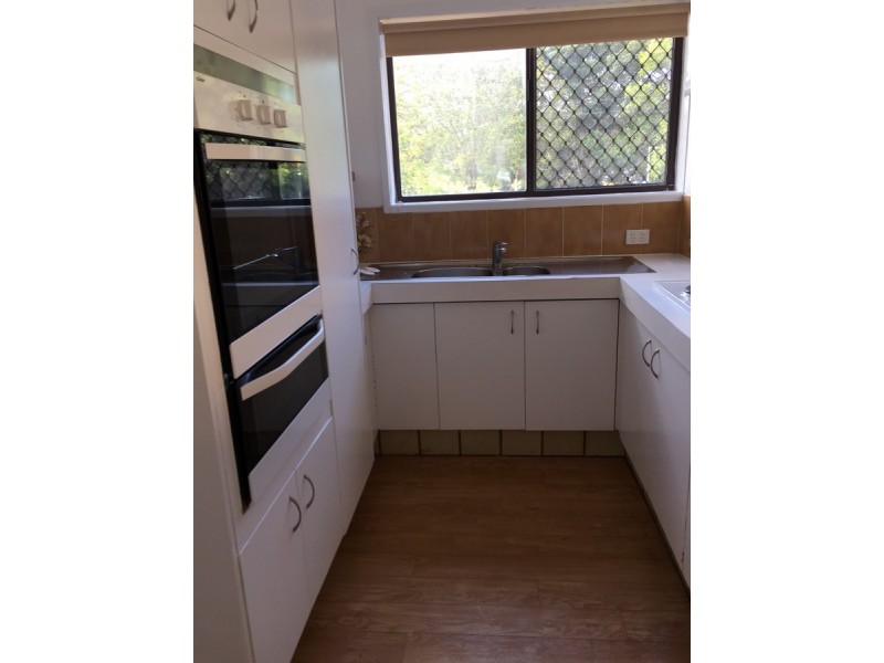 6/6 Broad Street, Labrador QLD 4215