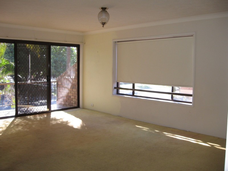 6/6 Broad Street, Labrador QLD 4215