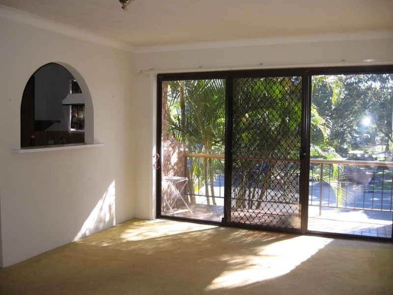 6/6 Broad Street, Labrador QLD 4215