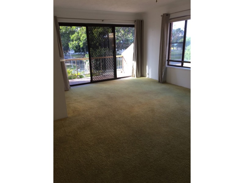 6/6 Broad Street, Labrador QLD 4215
