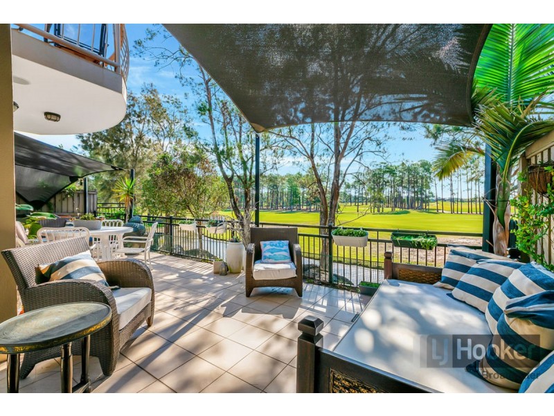 42 Shinnecock Close, Hope Island QLD 4212