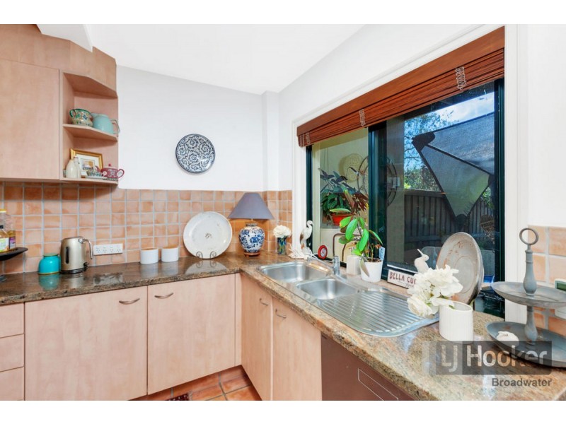 42 Shinnecock Close, Hope Island QLD 4212