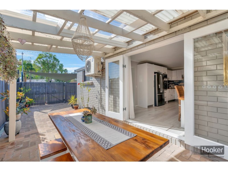 1/17 Telopea Street, Labrador QLD 4215