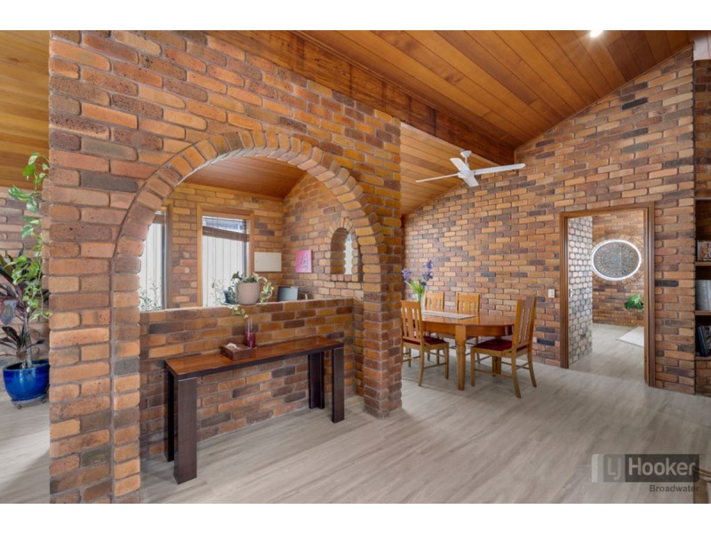 297 Central Street, Arundel QLD 4214