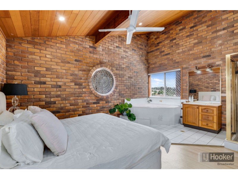 297 Central Street, Arundel QLD 4214