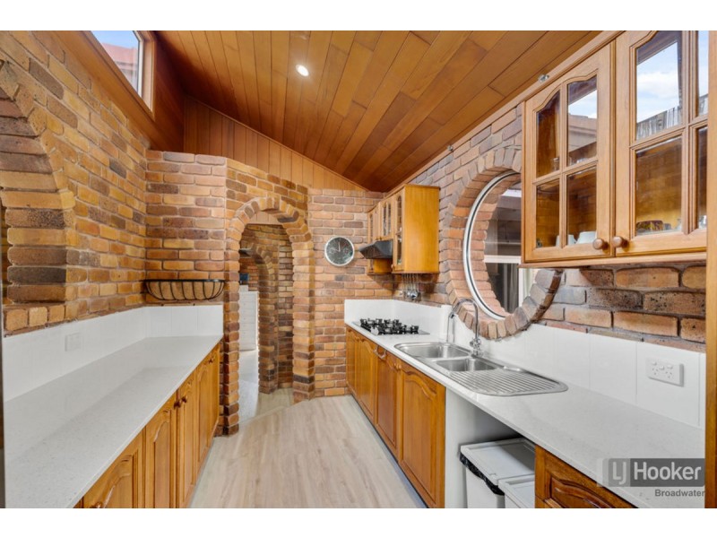297 Central Street, Arundel QLD 4214