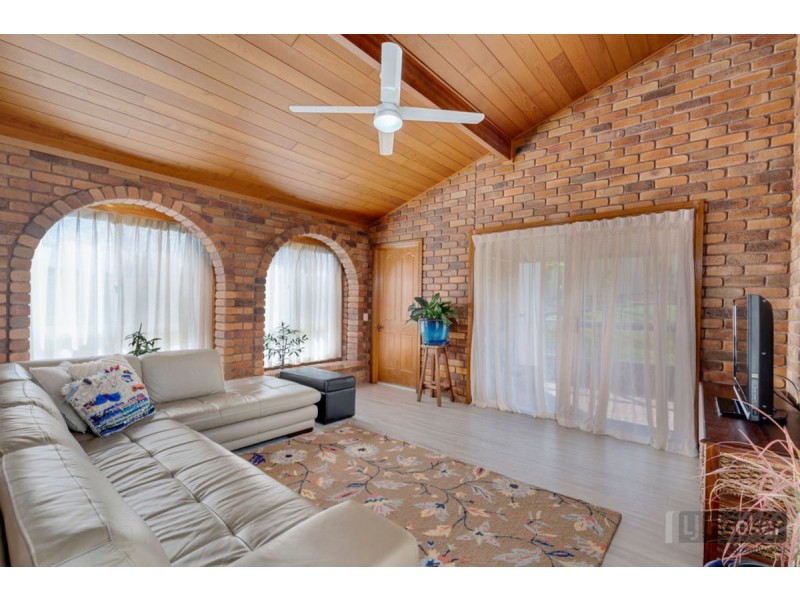 297 Central Street, Arundel QLD 4214