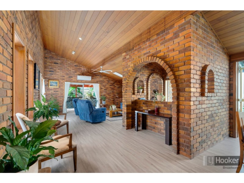 297 Central Street, Arundel QLD 4214