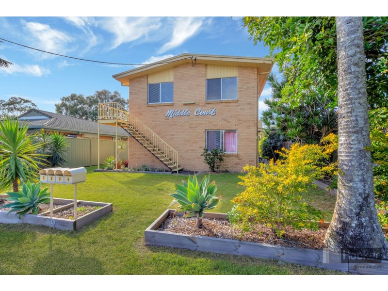 3/9 Middle Street, Labrador QLD 4215