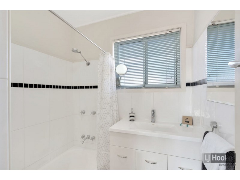 3/9 Middle Street, Labrador QLD 4215