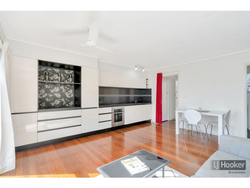 3/9 Middle Street, Labrador QLD 4215