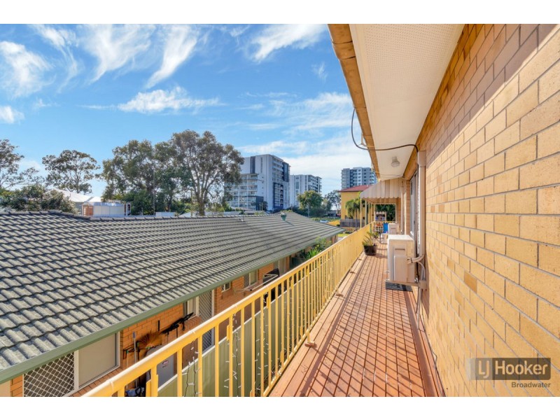 3/9 Middle Street, Labrador QLD 4215