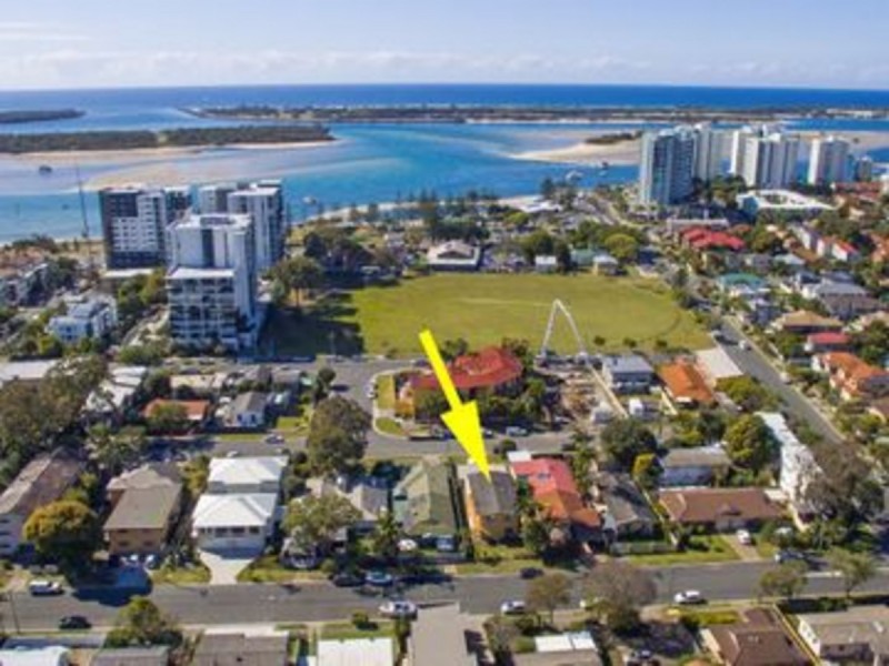 3/9 Middle Street, Labrador QLD 4215