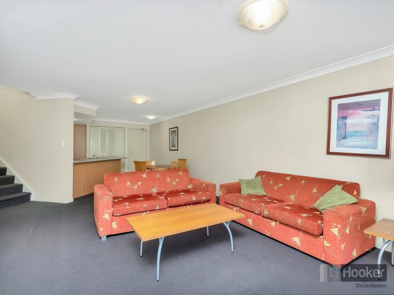 302/392 Marine Parade, Labrador QLD 4215