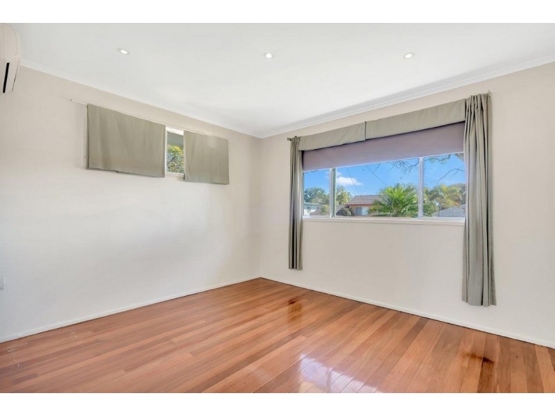 4 Joan Street, Southport QLD 4215