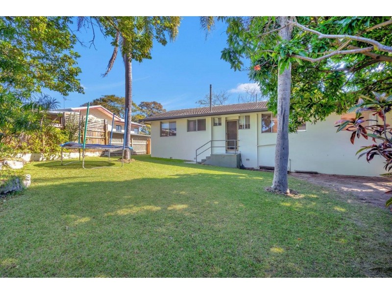 4 Joan Street, Southport QLD 4215