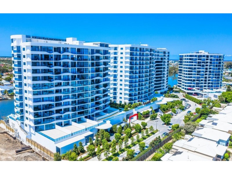 1/5 Harbour Side Court, Biggera Waters QLD 4216
