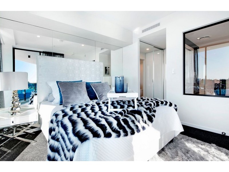 1/5 Harbour Side Court, Biggera Waters QLD 4216