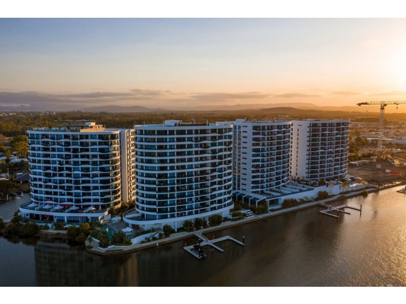 1/5 Harbour Side Court, Biggera Waters QLD 4216