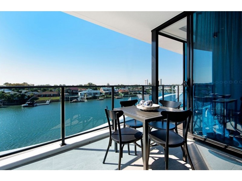5805/5 Harbourside Court, Biggera Waters QLD 4216