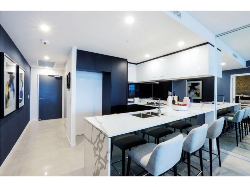 5805/5 Harbourside Court, Biggera Waters QLD 4216