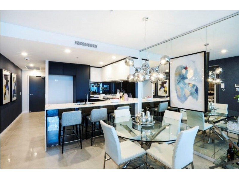 5805/5 Harbourside Court, Biggera Waters QLD 4216