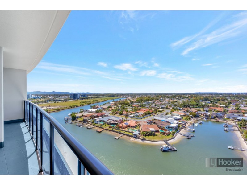 11104/5 Harbour Side Court, Biggera Waters QLD 4216