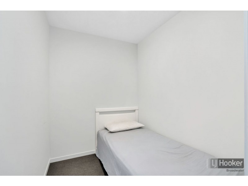 11104/5 Harbour Side Court, Biggera Waters QLD 4216