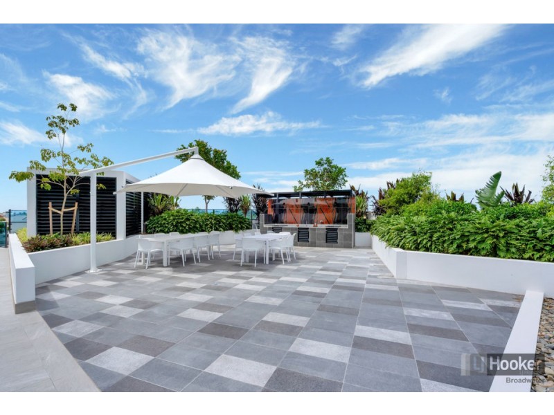 11104/5 Harbour Side Court, Biggera Waters QLD 4216