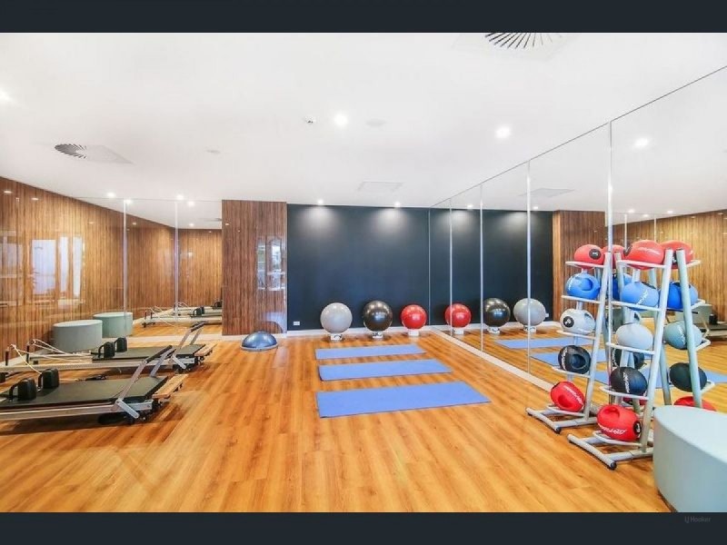 11104/5 Harbour Side Court, Biggera Waters QLD 4216