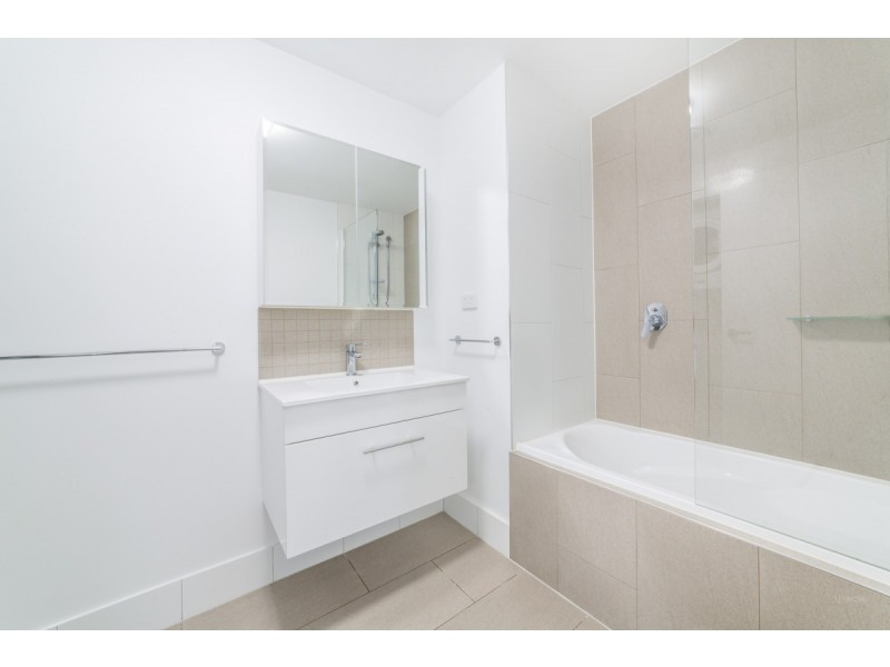 2203/65 Varsity Parade, Varsity Lakes QLD 4227