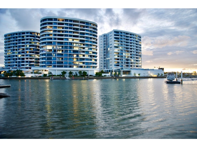 1/5 Harbour Side Court, Biggera Waters QLD 4216