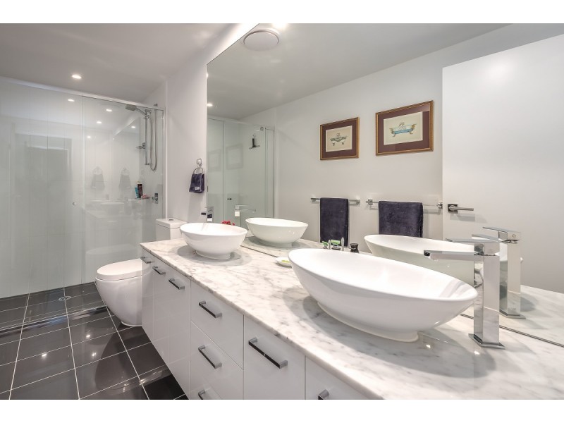 11009/5 Harbour Side Drive, Biggera Waters QLD 4216