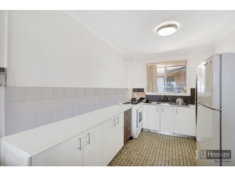 6/33 Middle Street, Labrador QLD 4215