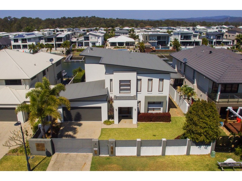 25 Harbourvue Court, Helensvale QLD 4212