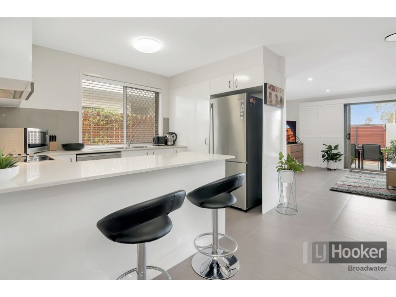 6 La Savina Drive, Coombabah QLD 4216