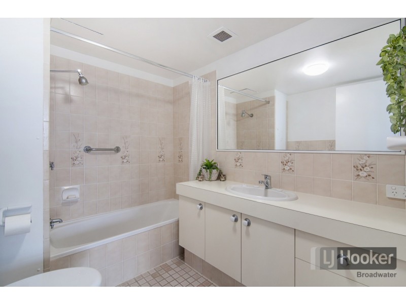 51/9 Bayview Street, Runaway Bay QLD 4216