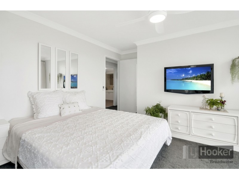 51/9 Bayview Street, Runaway Bay QLD 4216