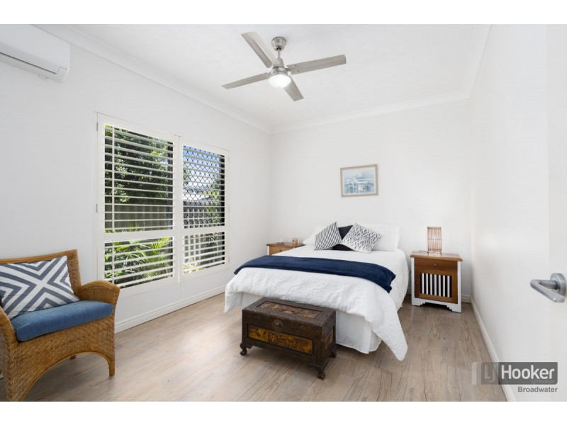 1/112 The Esplanade, Paradise Point QLD 4216
