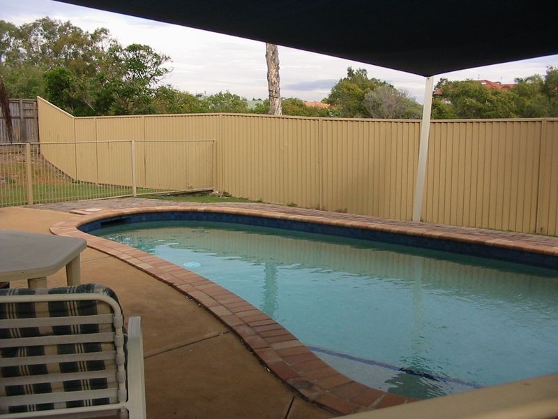 2/79 Government Road, Labrador QLD 4215