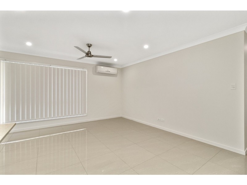 22 Jimmieson Avenue, Labrador QLD 4215