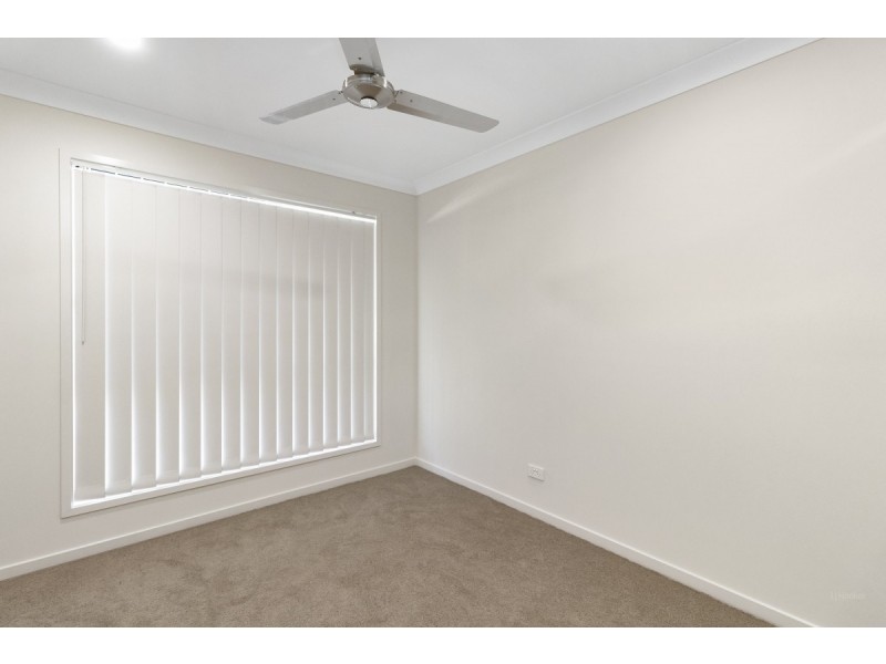 22 Jimmieson Avenue, Labrador QLD 4215