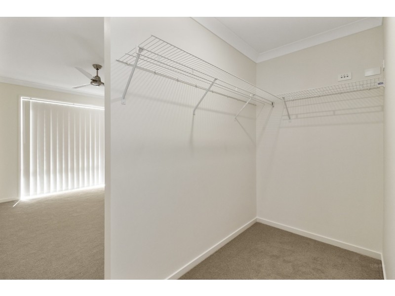 22 Jimmieson Avenue, Labrador QLD 4215