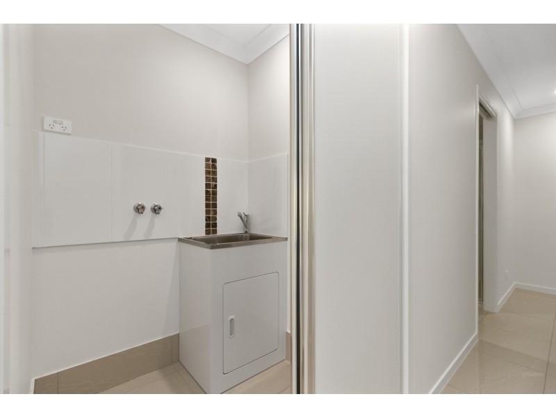 22 Jimmieson Avenue, Labrador QLD 4215