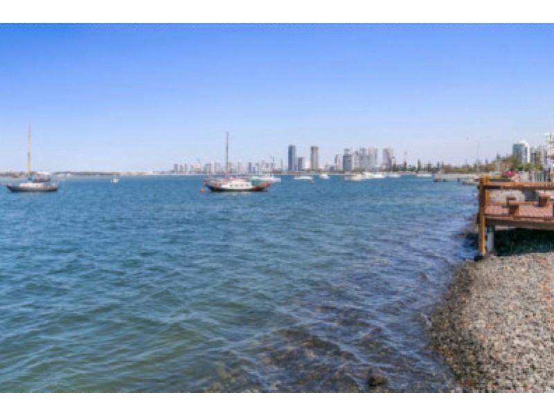 24/6-10 Rose Street, Southport QLD 4215