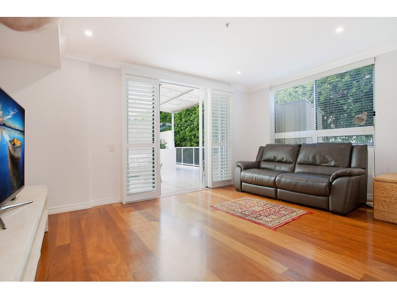 104/212-214 Marine Parade, Labrador QLD 4215