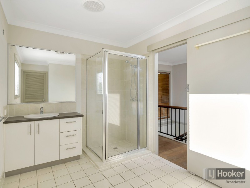 180 Muir Street, Labrador QLD 4215