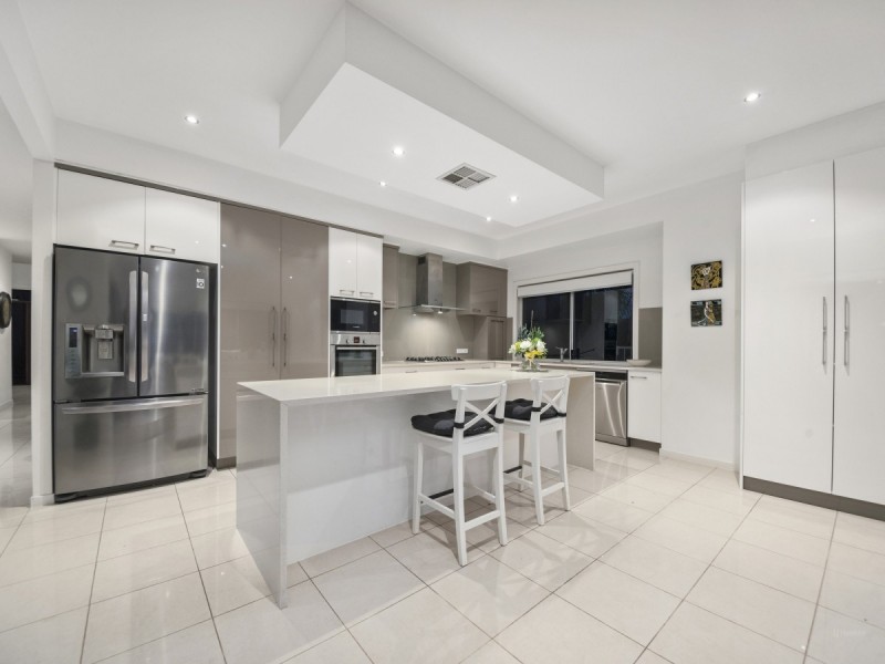 31 Quayside Drive, Helensvale QLD 4212