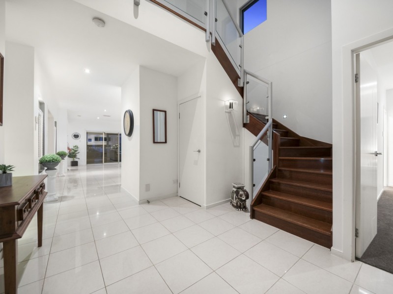 31 Quayside Drive, Helensvale QLD 4212